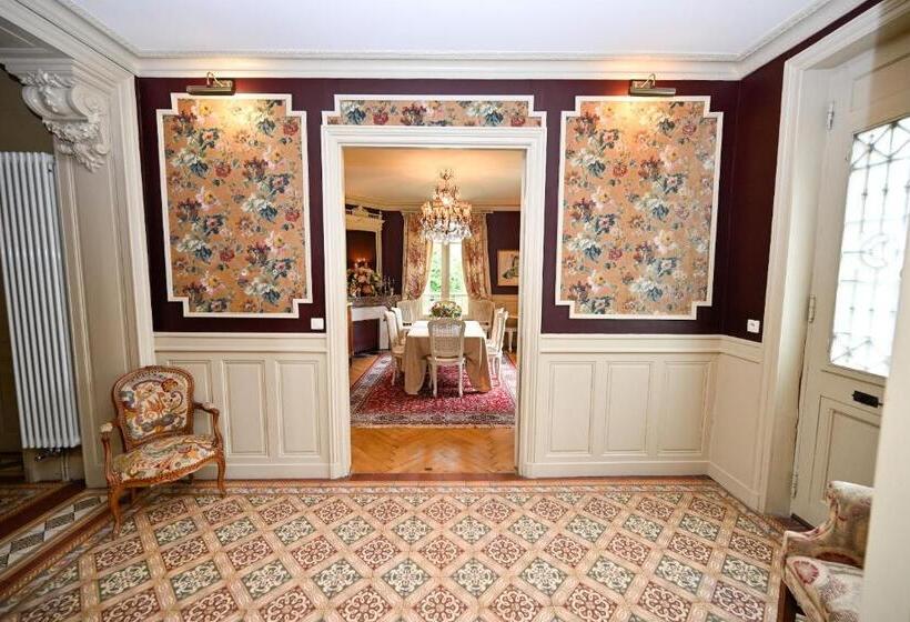 Пансион Château De La Chaix