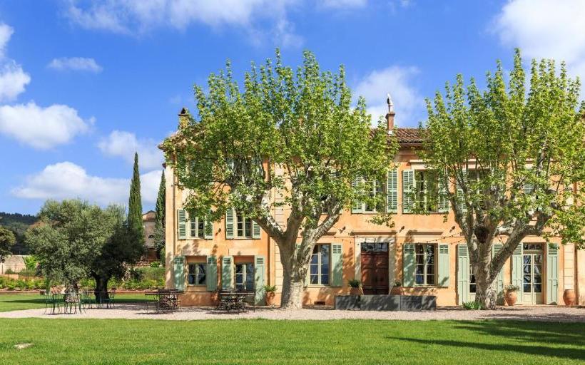 پانسیون Château Des Demoiselles