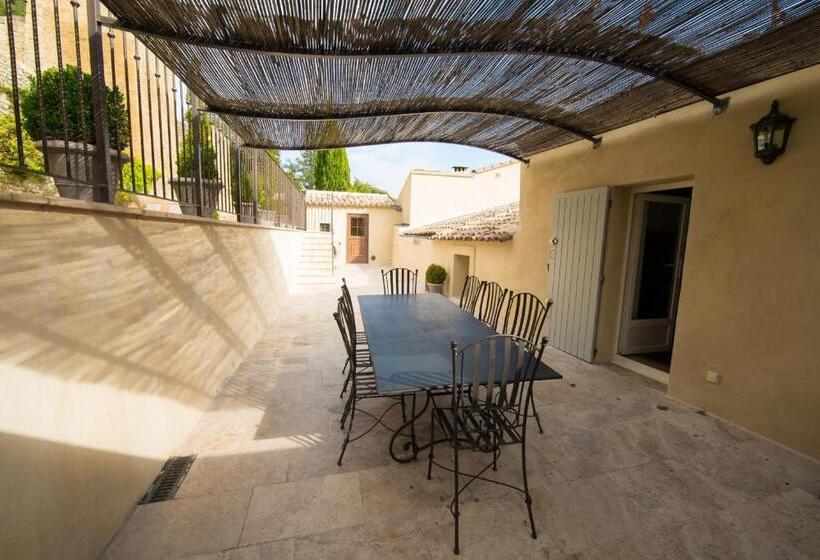 بنسيون La Treille Et L'impasse