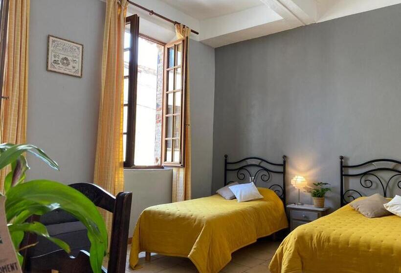 ペンション La Vieille Demeure