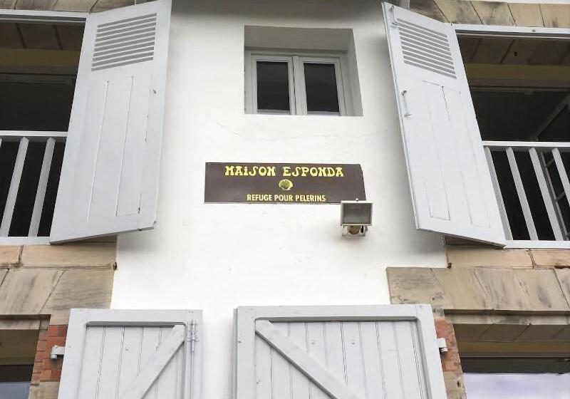 פנסיון La Villa Esponda