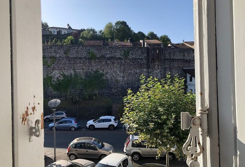 پانسیون La Villa Esponda