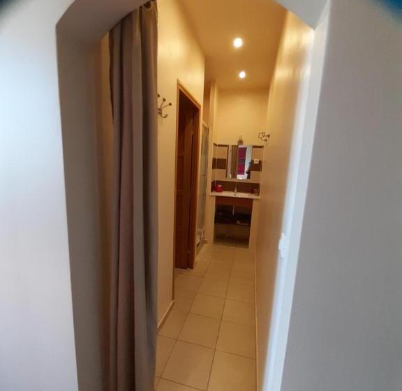 Пансион Le Clos De La Salamandre