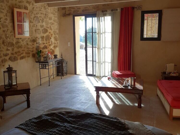 بنسيون Le Clos Saint Saourde