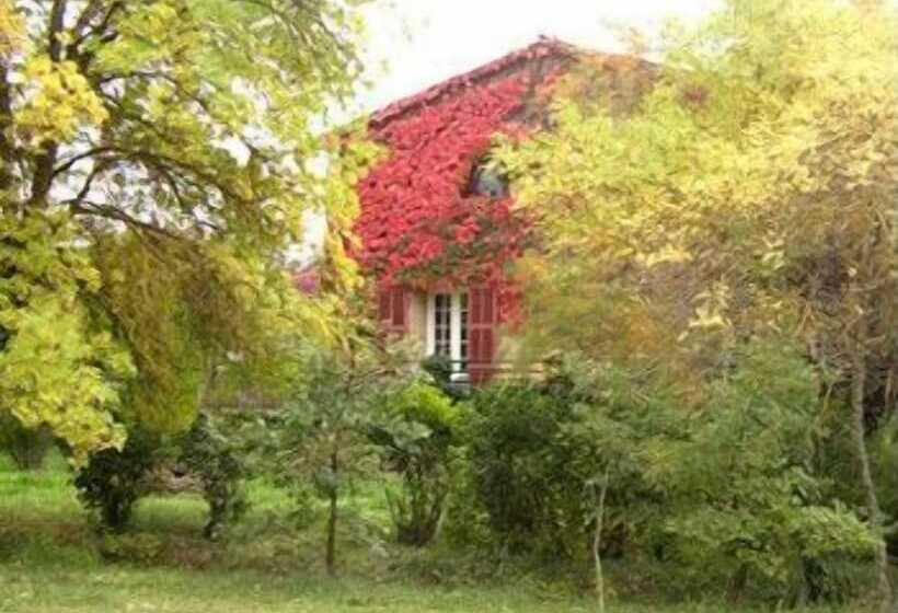 بنسيون Une Campagne En Provence