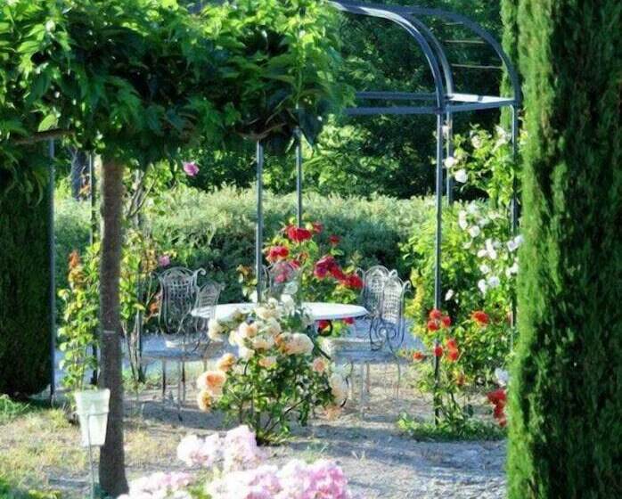 بنسيون Une Campagne En Provence