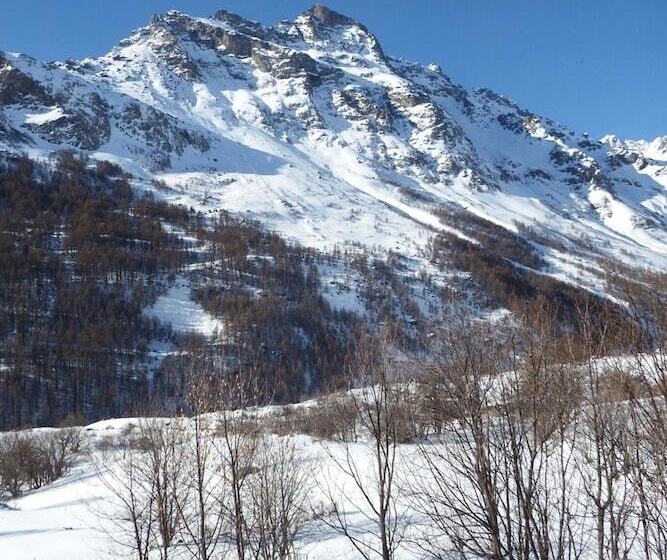호스텔 Auberge Du Pont De L Alp