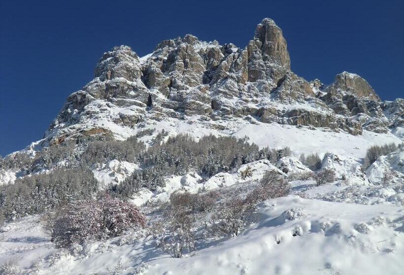 호스텔 Auberge Du Pont De L Alp