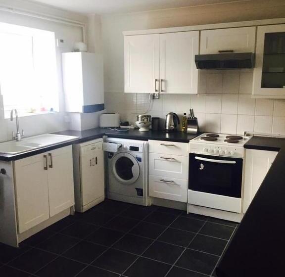 הוסטל The Poacher