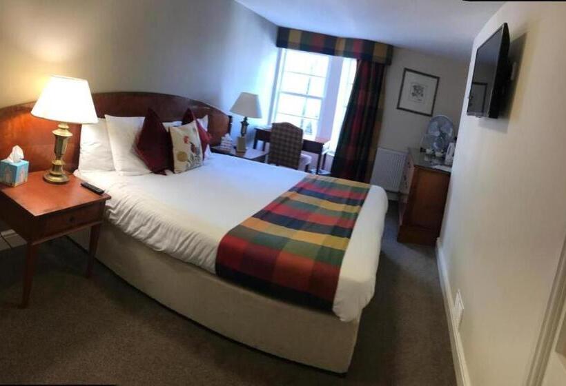 هاستل Seven Stars