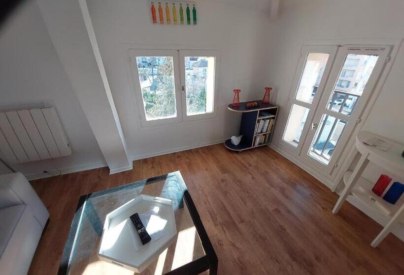 Alexandra Apartments