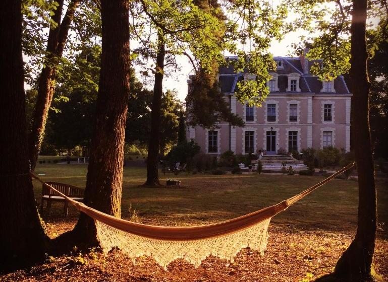 تختخواب و صبحانه Chateau Des Essards