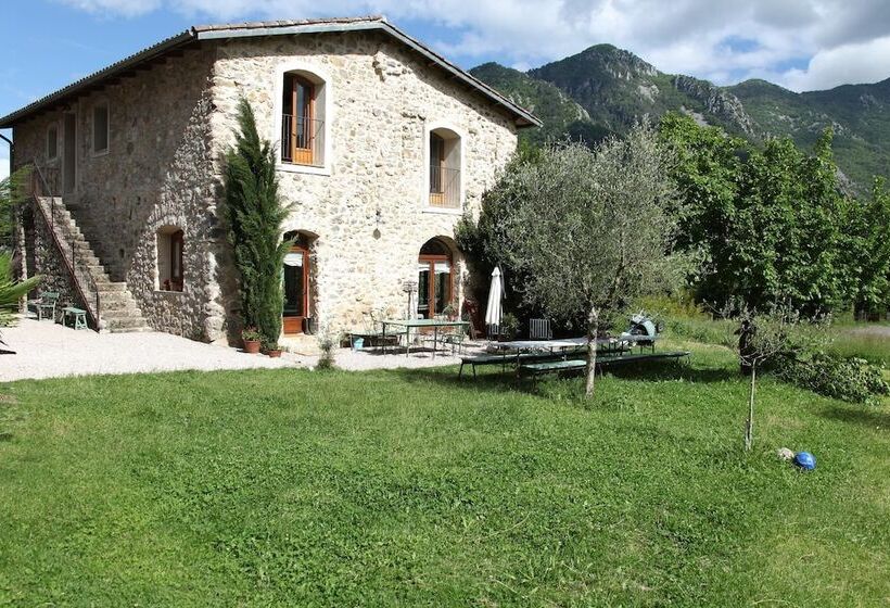 צימר La Chapelle Saint Gervais