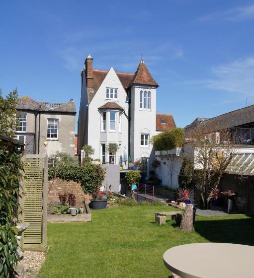 ベッドアンドブレックファースト Montys Accommodation