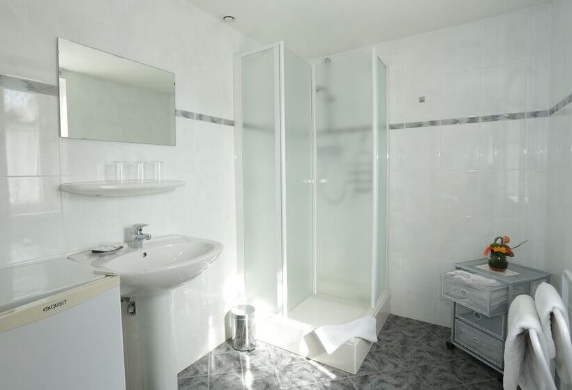 مبيت وإفطار Sylvie Fahrer Et Fils