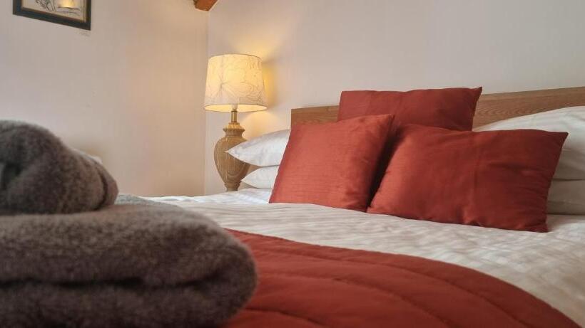 Bed and Breakfast The Crumplehorn Inn & Mill