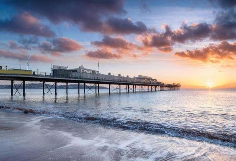 مبيت وإفطار Three Palms