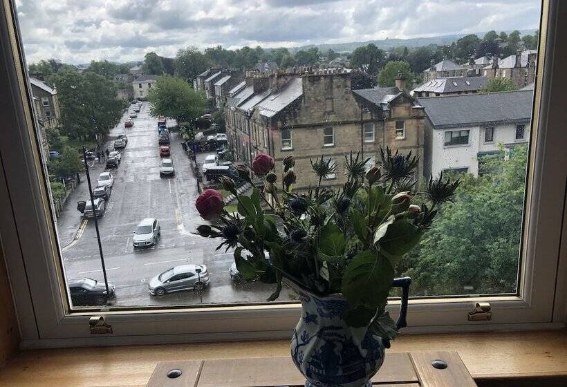 Castle Walk Bed & Breakfast