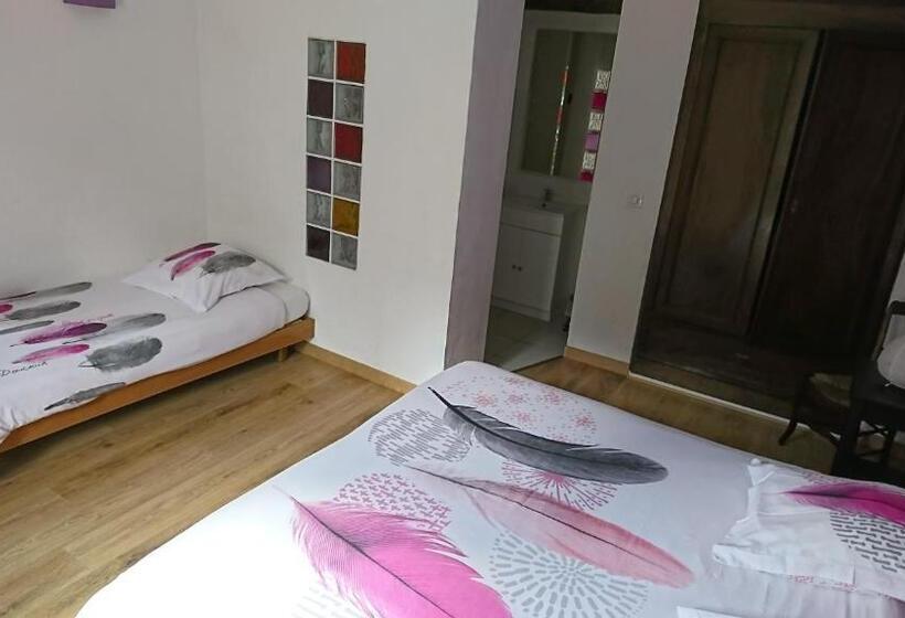 בית מלון כפרי Camping Les Framboiseilles