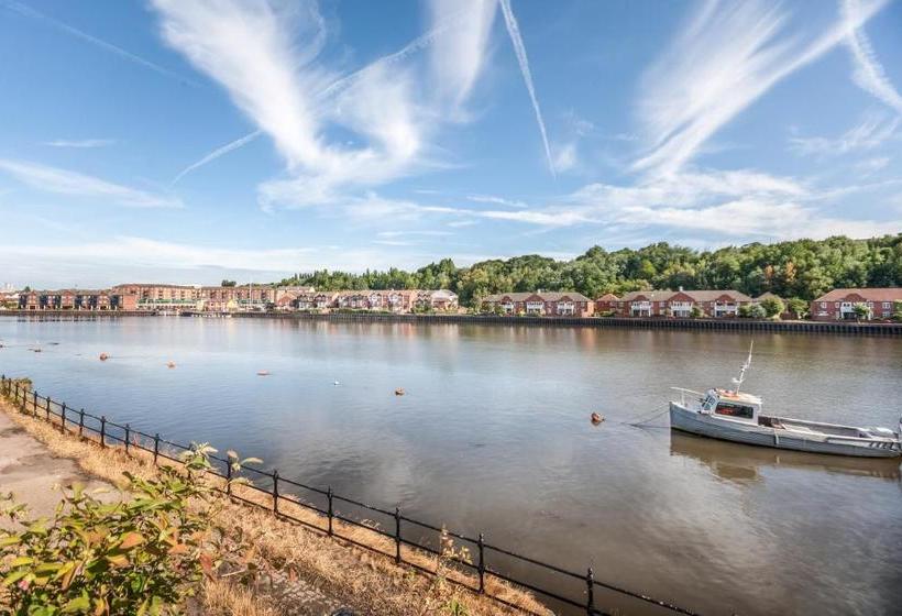 בית מלון כפרי Rivers