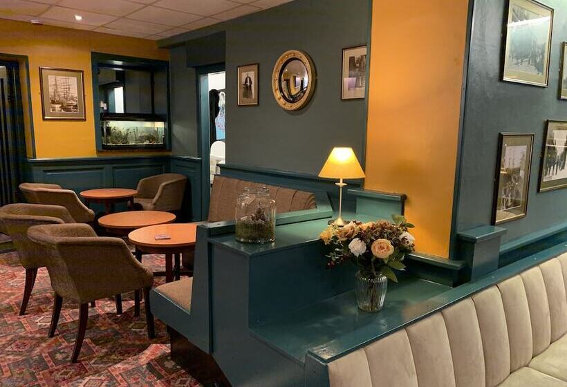 ホテル The Waverley