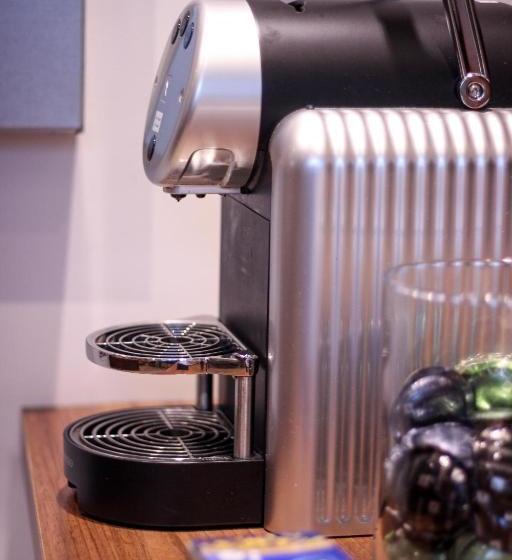 ペンション 5 Chambres En Ville