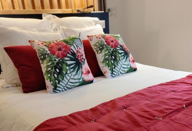 ペンション 5 Chambres En Ville