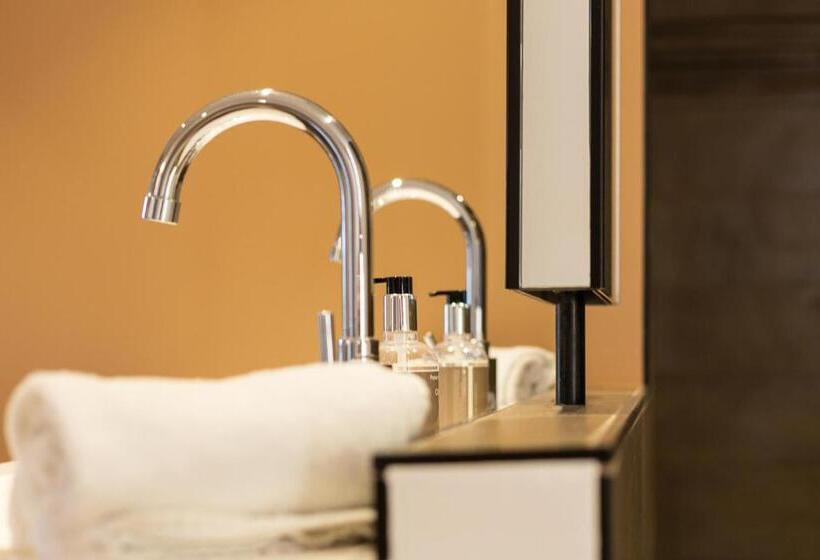 ペンション 5 Chambres En Ville