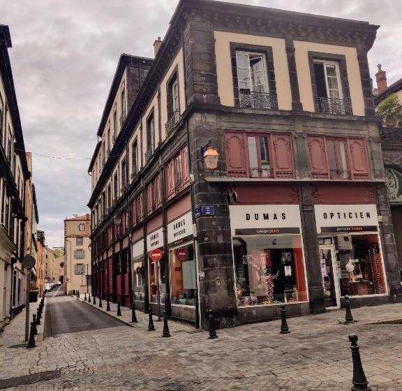 ペンション 5 Chambres En Ville