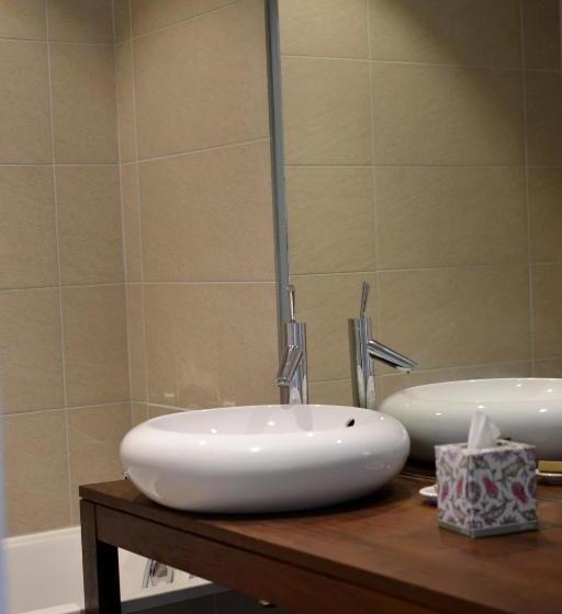 펜션 5 Chambres En Ville