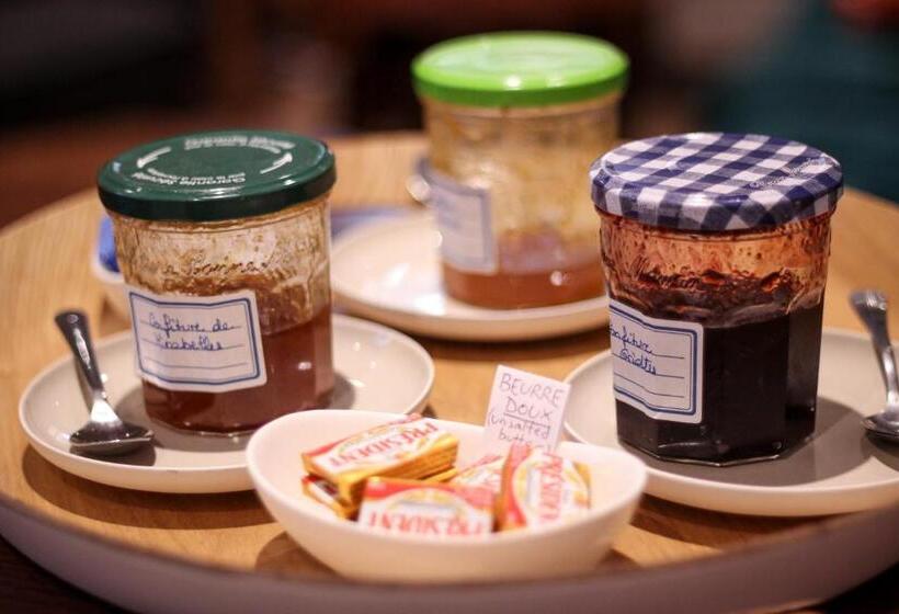 ペンション 5 Chambres En Ville