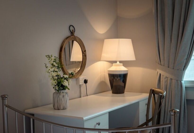 ペンション Anabelle's Guest House