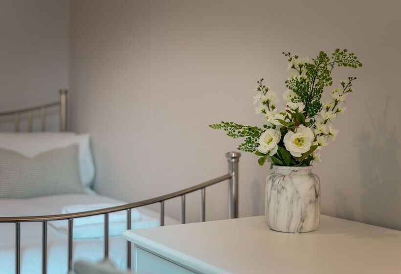 ペンション Anabelle's Guest House