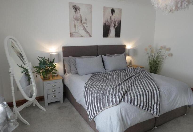 פנסיון Cribyn Lodge