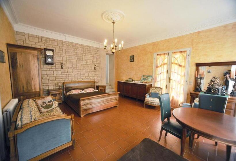 פנסיון Domaine Du Vern