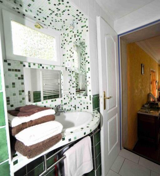 פנסיון Domaine Du Vern