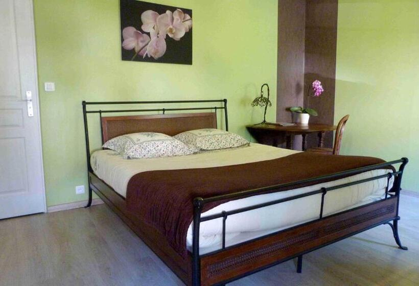 פנסיון Domaine Du Vern