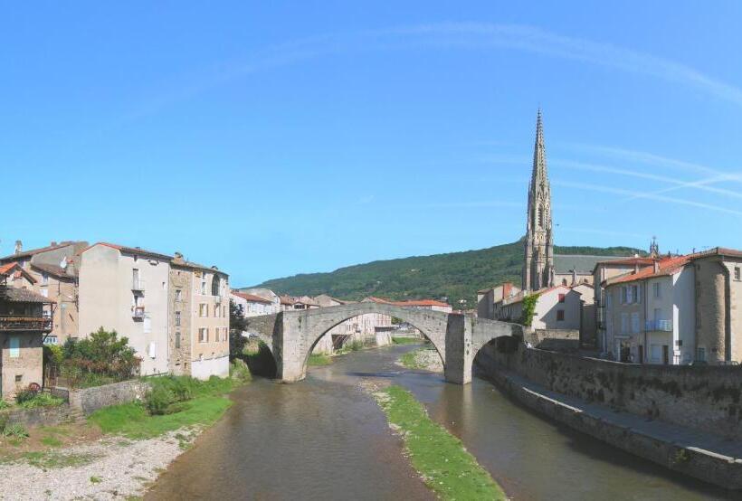 פנסיון Domaine Du Vern