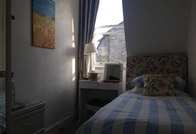 بنسيون Doune Guest House