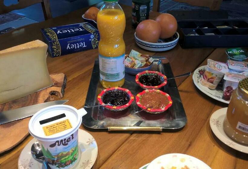 פנסיון Guest House Chalet Saint Roch