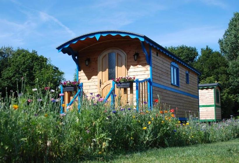 بنسيون La Ferme Du Chauchix