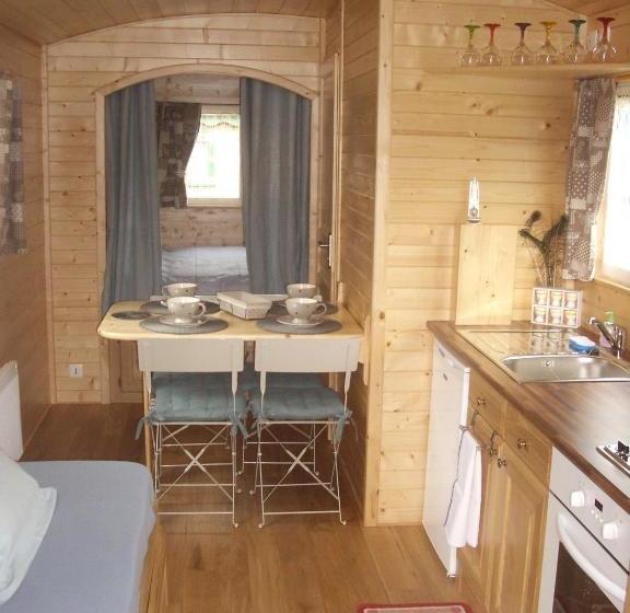 بنسيون La Ferme Du Chauchix