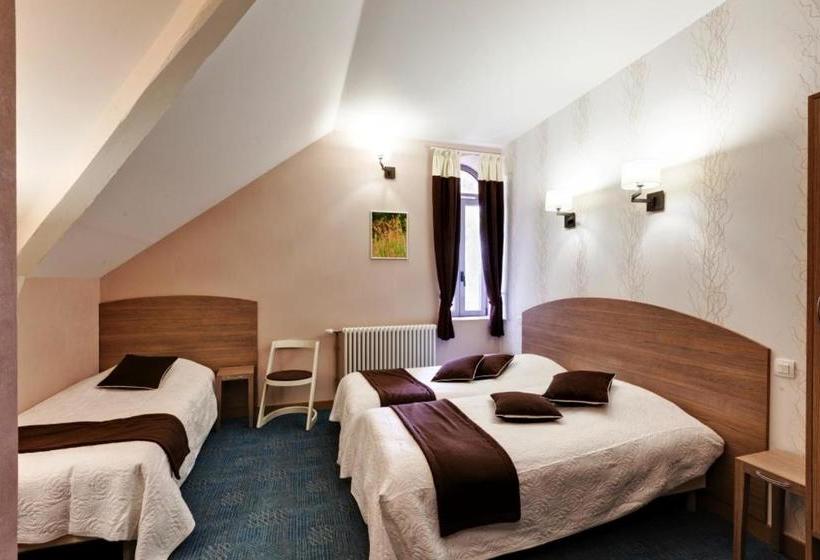 פנסיון La Maison Des Officiers