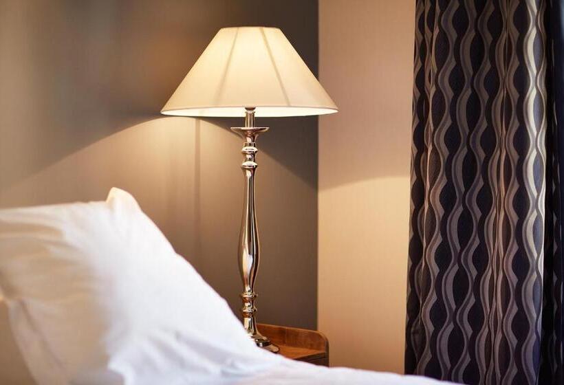 פנסיון Les Chambres De L Oustalet, Chambres D Hôtes Et Restaurant étoilé