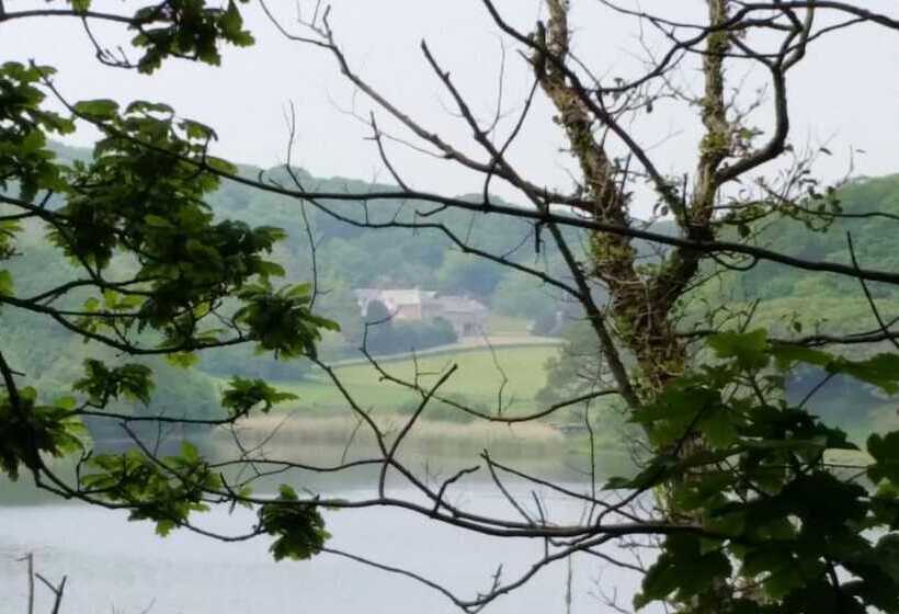 Пансион Mandeley Guest House