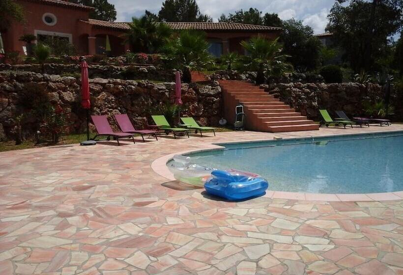 بنسيون Mas Des Lys