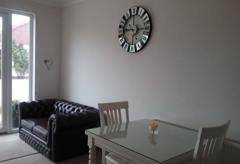 펜션 Shangri La Bed And Breakfast