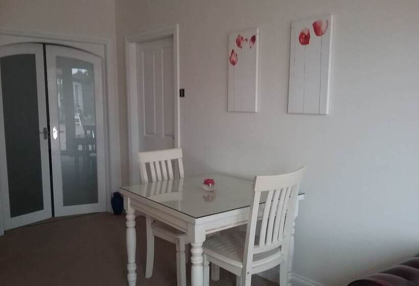 펜션 Shangri La Bed And Breakfast