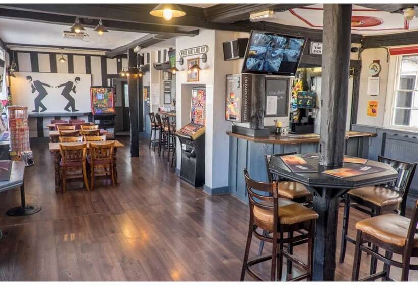 فندق صغير The Bell