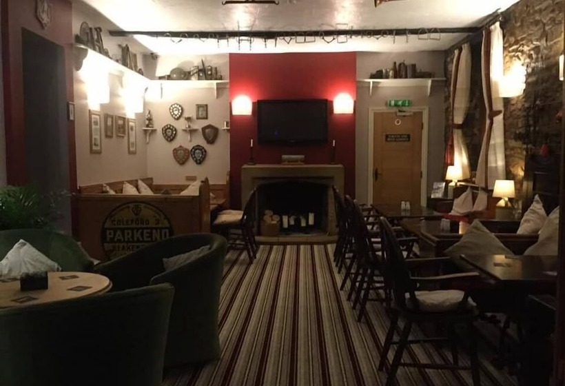 ユースホステル The Fountain Inn